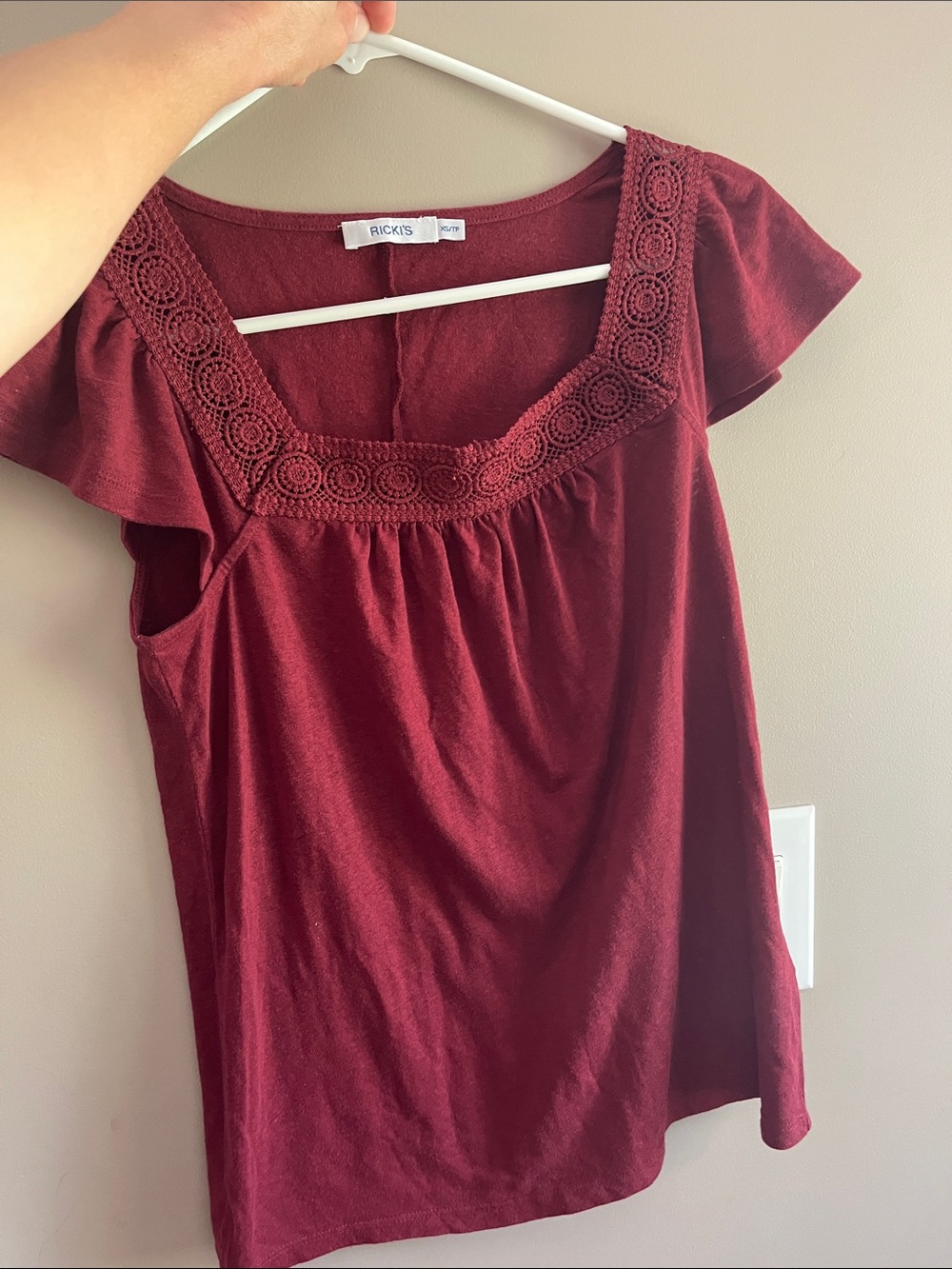 Ricki's Women's Burgundy crochet Square-Neck flutter sleeve Camisole tank XS